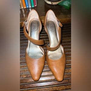 Life Stride Tan Strap Heels